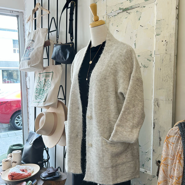 Mus and Bombon // Lladurs Cardigan Sweater