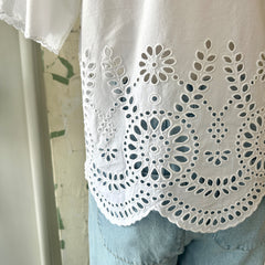 Indi & Cold // White Embroidered Blouse