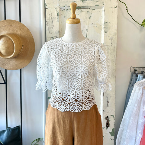 Gentle Fawn // Mae Top White Ditsy