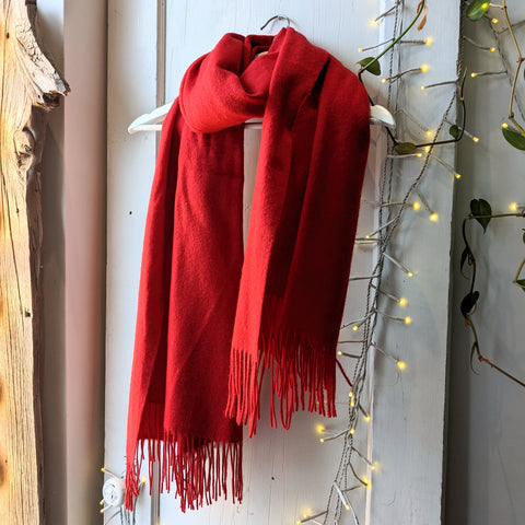 Naïf // Wes Scarf Red