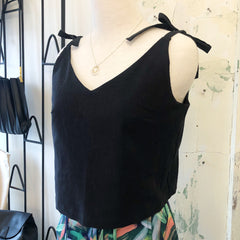 Annie 50 // Soleil Top Black